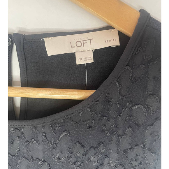 LOFT Mixed Texture Sleeveless Top Women's Small Petite NWT - Picture 4 of 9